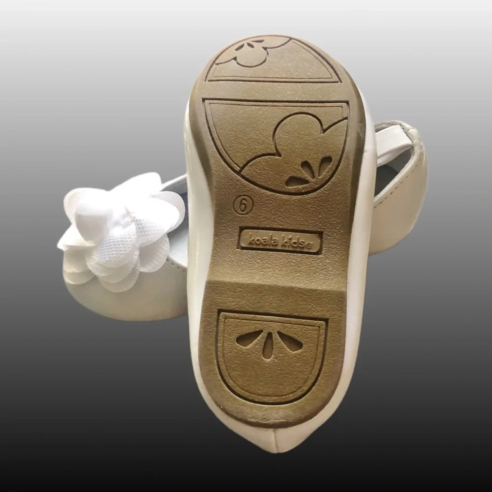 Koala Baby White Leatherette Mary Janes size 6